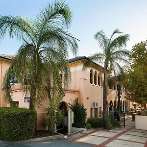 https://captain-stirling-hotel.hotelsperth.org